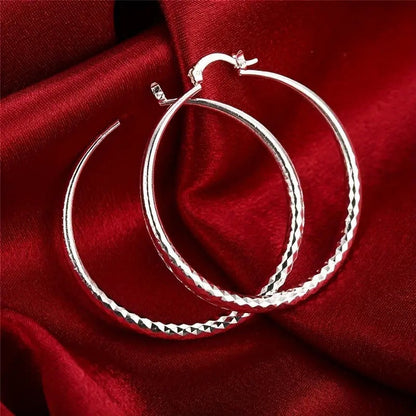 🎁Diamond-Cut Hoop Earrings for Women – Elegant, Sparkling 💎
