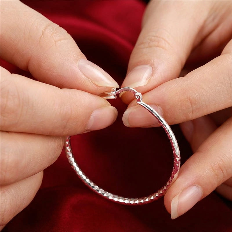 🎁Diamond-Cut Hoop Earrings for Women – Elegant, Sparkling 💎